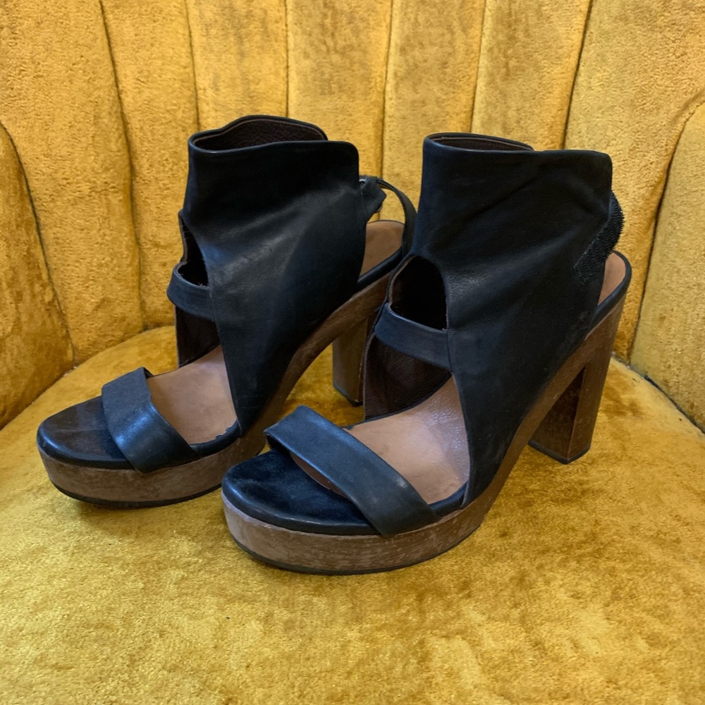 Coclico chunky black wooden block heel